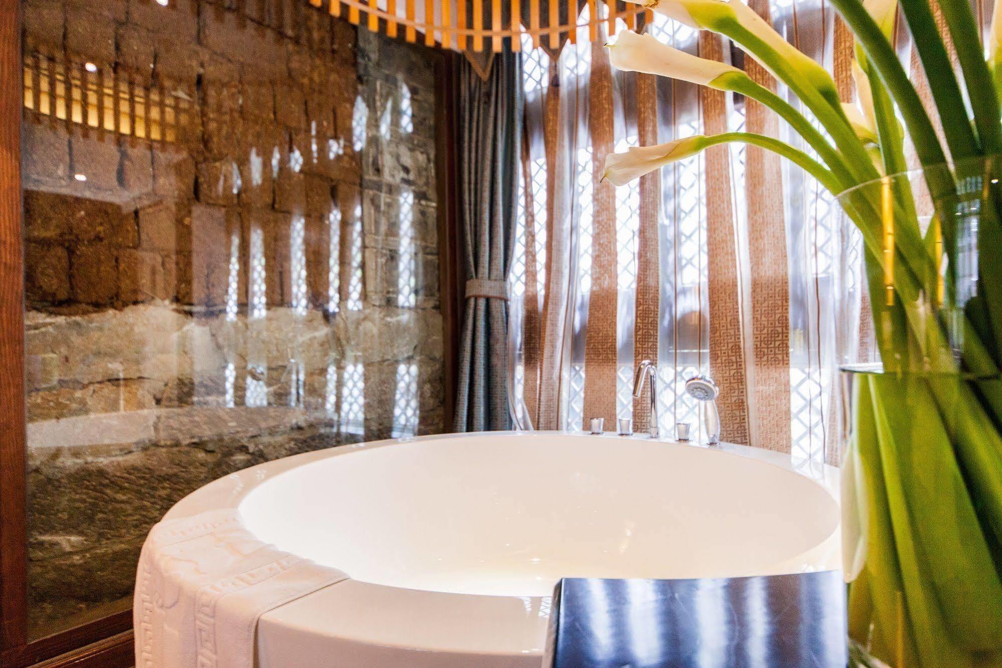 Lijiang Liman Hotel Экстерьер фото
